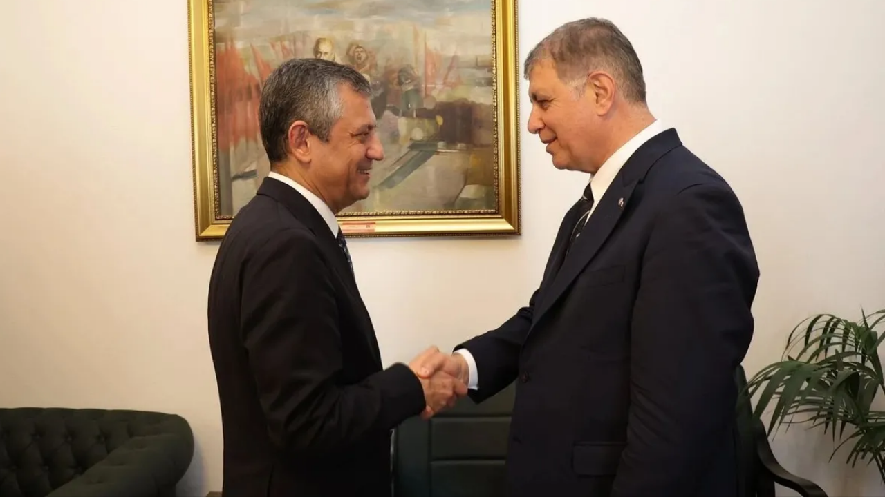 Cemil Tugay istifa sonrası rotasını açıkladı: Özgür Özel’le hareket edeceğim