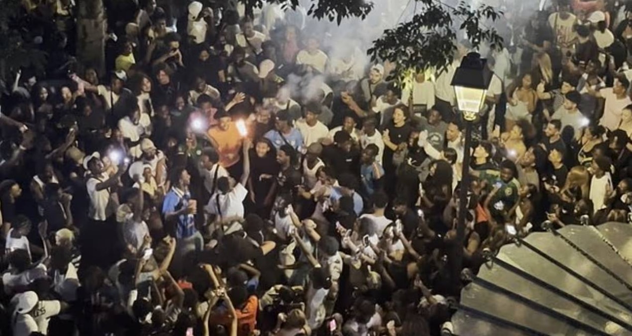 2 milyon kişinin katıldığı müzik festivali başkenti birbirine kattı: Araçlar yakıldı, sokaklar karıştı