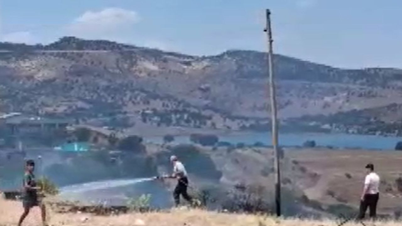 Diyarbakır’ın 3 ilçesinde yangın Diyarbakirin 3 ilcesinde yangin whIEBXOR