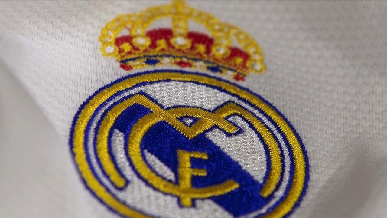 Fenerbahçe’den ayrılıp Real Madrid’e imza attı Fenerbahceden ayrilip real madride imza atti 7Ka59OpS