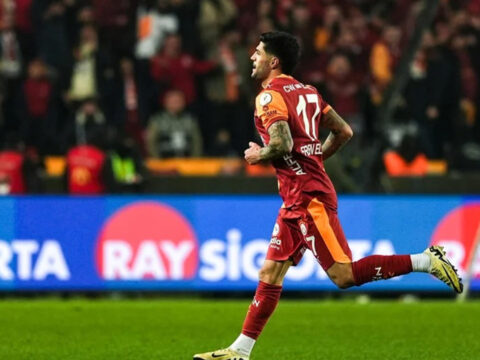 Galatasarayda kimsenin beklenmedigi ayrilik iddiasi resmi teklif kapida VZeyndmg