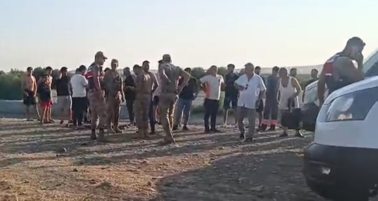 Çaya giren çocuk boğuldu, babasını ekipler kurtardı Haber gorseli